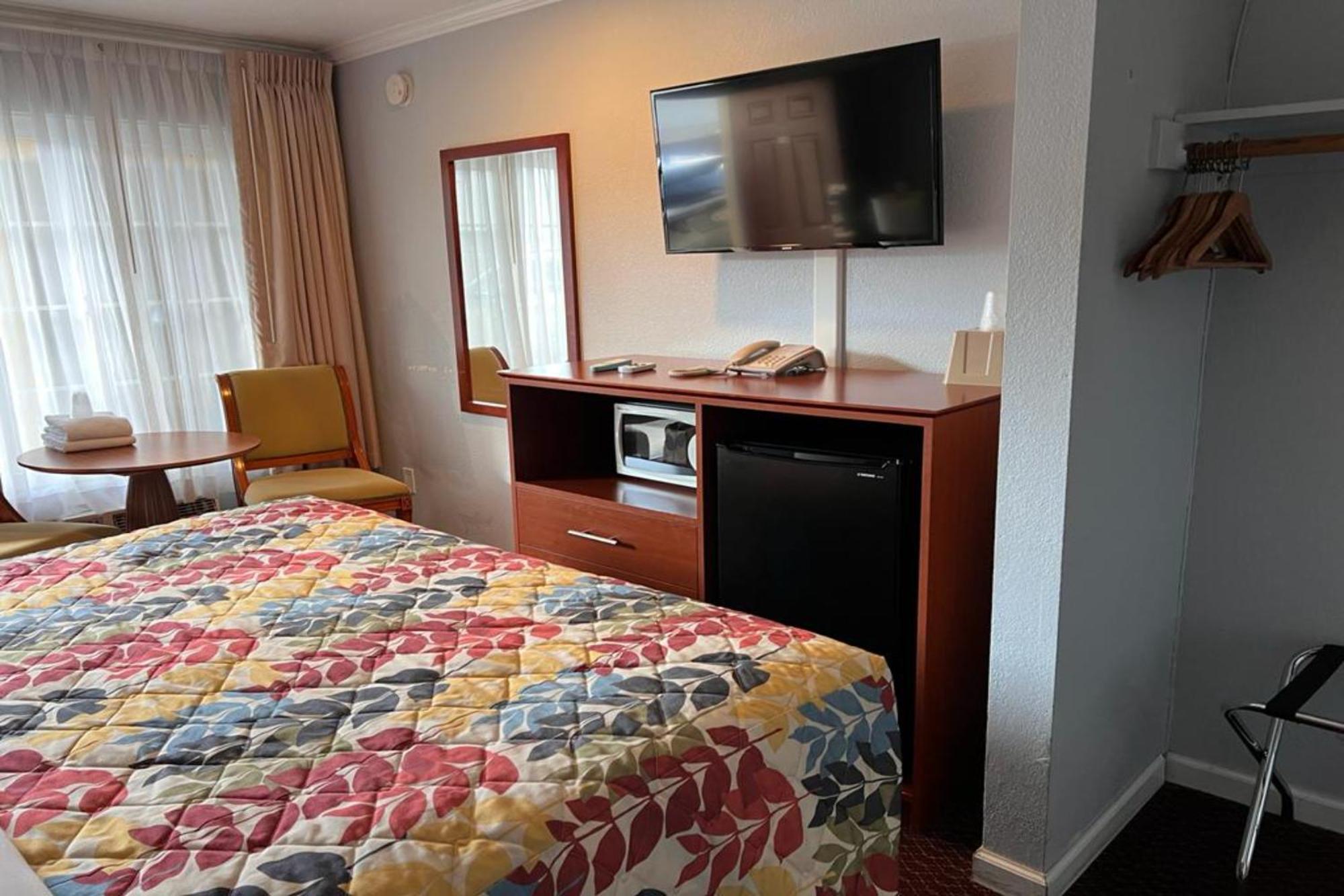Islander Ca Motel